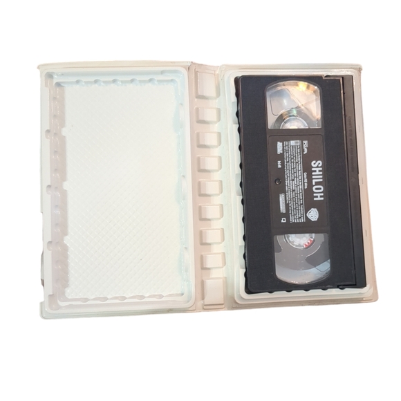 Bundle of Vintage Warner Brothers VHS Movies - Picture 4 of 6